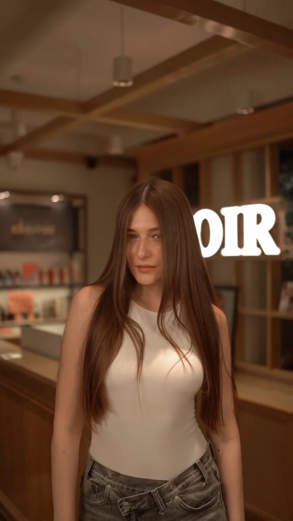 noir-model-video-poster